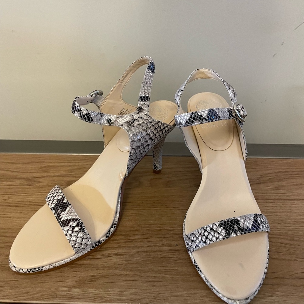 Vince Camuto Lynona Sandals, Size 9